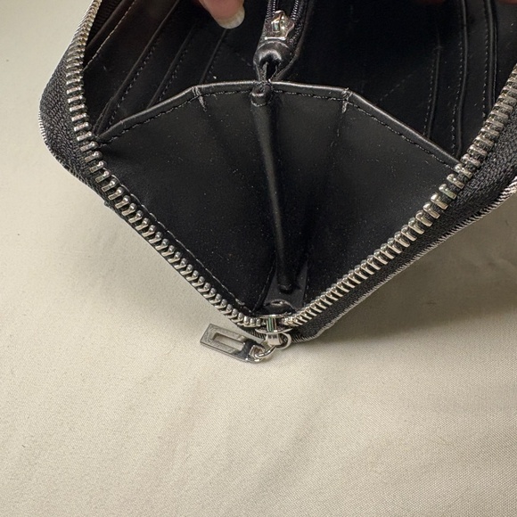 GUESS Logo Zip Around & Snap Front Wallet Clutch Bag Logo Black - Picture 8 of 13